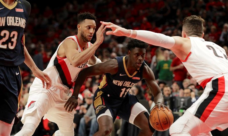 VIDEO: Sjajni Davis i Holiday "pomeli" Portland, Timberwolvesi svladali Rocketse, Ricky Rubio do triple-doublea