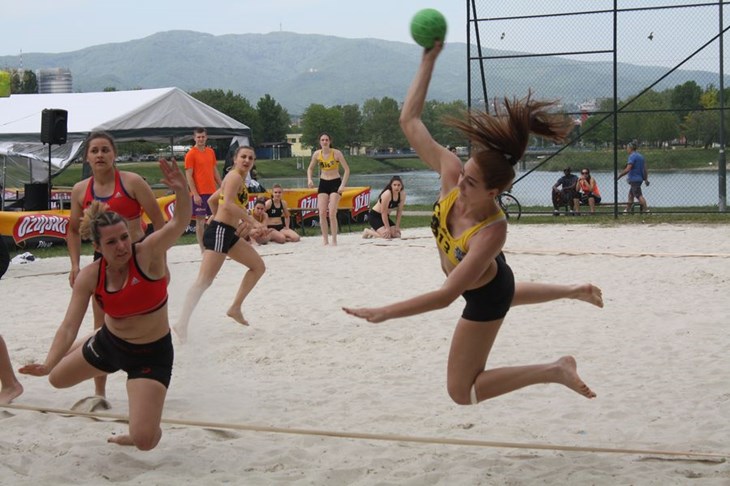 Treći dan Jarun kupa donio vrhunske dvoboje u rukometu na pijesku