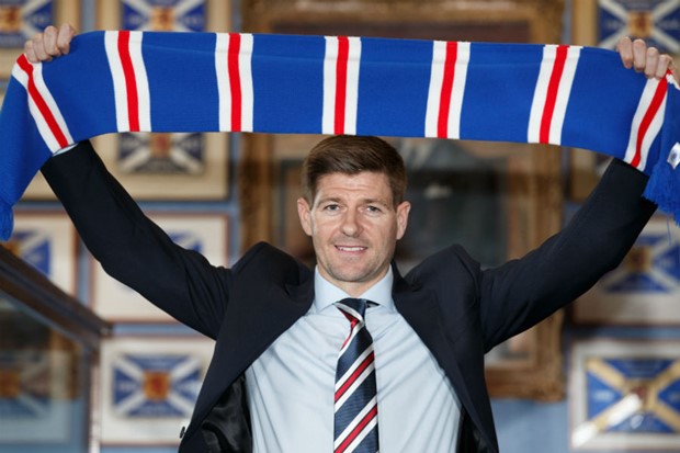 Steven Gerrard kandidat za klupu Poljske