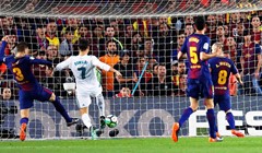 VIDEO: Barcelona s igračem manje do remija u El Clasicu uz dolazak na korak do sezone bez poraza