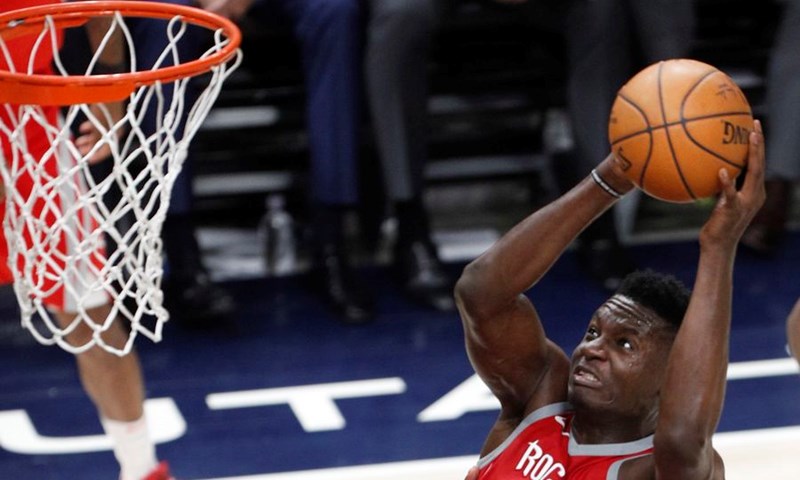 Clint Capela potpisao višegodišnji ugovor s Houston Rocketsima