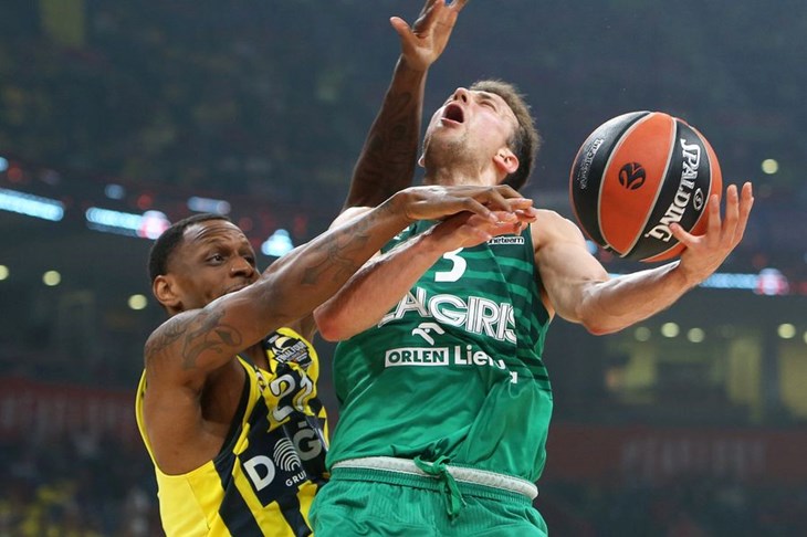 James Nunnally vratio se u Europu i potpisao za Milano