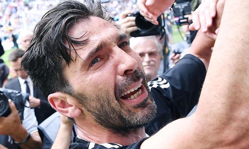 VIDEO: Posljednje minute Buffona u dresu Juventusa, emotivan oproštaj u Torinu