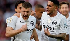 VIDEO: Eintracht Frankfurt Rebićevim golovima na Kovačevom oproštaju osvojio DFB Pokal!