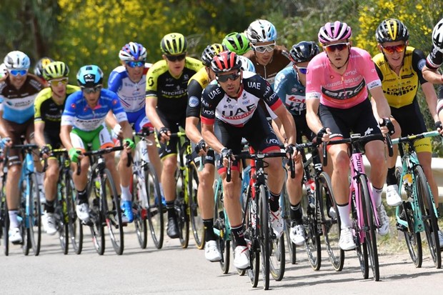 Rohan Dennis najbrži na kronometru, Yates zadržao vodeću poziciju u ukupnom poretku