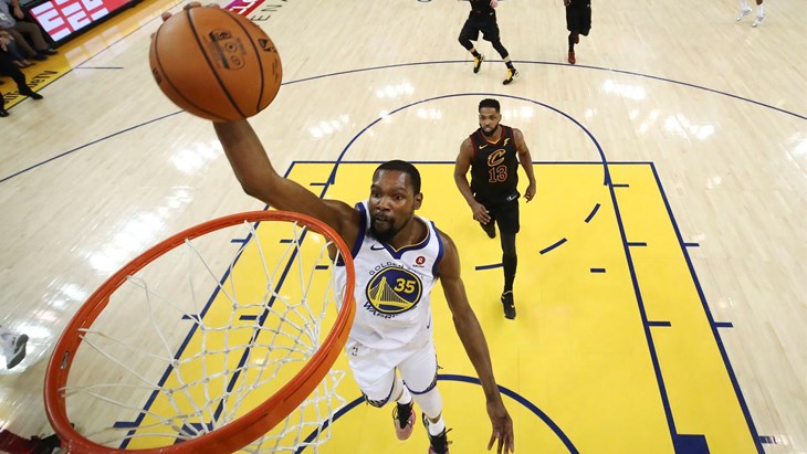 VIDEO: Briljantni Kevin Durant nosio Warriorse do treće pobjede i nadomak naslova prvaka