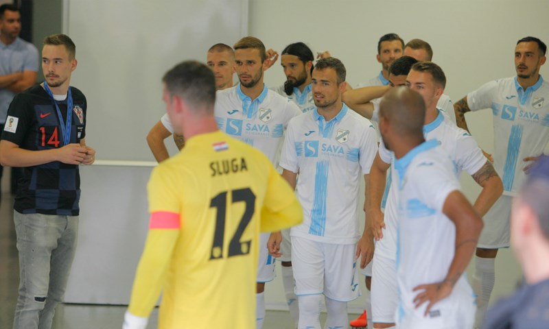 VIDEO: Rijeka u generalnoj probi predstavila nove dresove, dočekala srebrnog Bradarića i napunila mrežu Zadra
