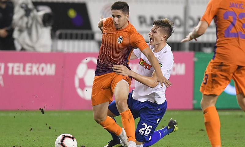 Toma Bašić na izlaznim vratima Hajduka, seli u Francusku