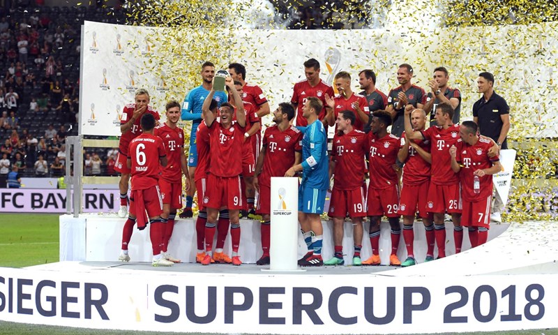 VIDEO: Kovaču prvi trofej, Bayern na krilima Lewandowskog pregazio Eintracht
