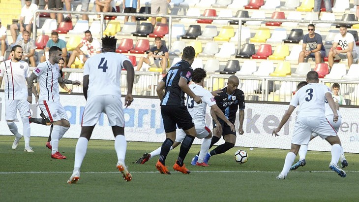 Rijeka nema pravo na kiks, Rudeš sanja iznenađenje