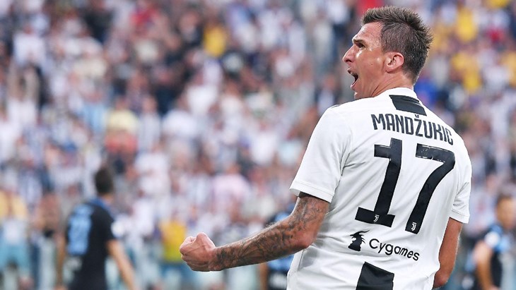 Mandžukić bez milosti i prema Romi, bivši hrvatski reprezentativac i dalje nemilice puni mreže