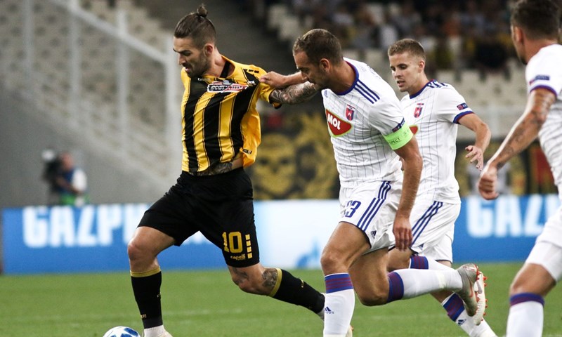 VIDEO: Livaja isključen u kaosu nakon susreta, AEK ide u Ligu prvaka