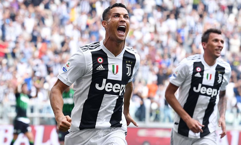 VIDEO: Ronaldo probio led, s dva pogotka srušio Sassuolo, nevjerojatna glupost Douglasa Coste