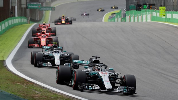 VIDEO: Lewis Hamilton odnio pobjedu u Brazilu, Verstappen propustio veliku priliku