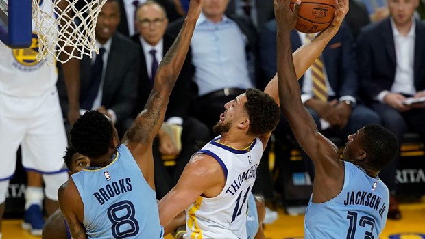 VIDEO: Warriorsi pali u produžetku u Los Angelesu, Pelicansi zaustavili Raptorse