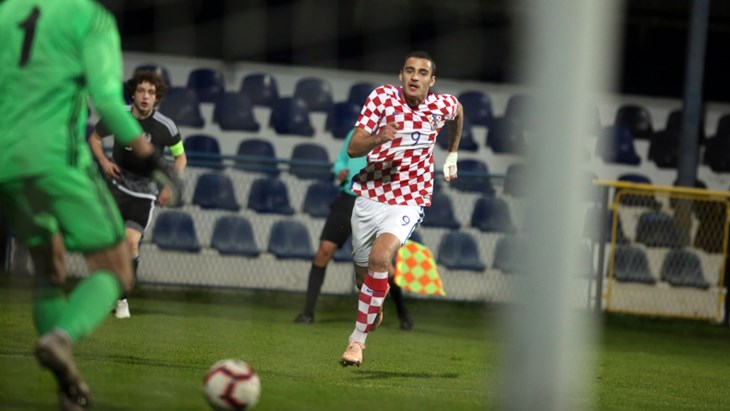 Hrvatska U-20 reprezentacija uz hat-trick Kulenovića do pobjede protiv Bjelorusa