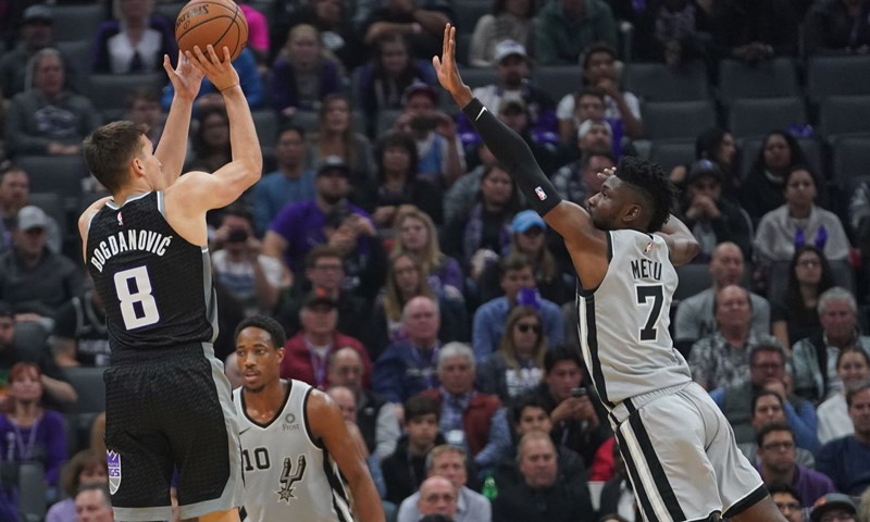 Bogdanović predvodio Kingse do pobjede, Griffin dominantan protiv bivše momčadi