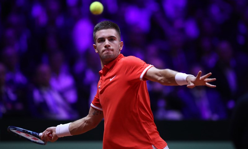 Borna Ćorić lakoćom doveo Hrvatsku u vodstvo u finalu Davis Cupa!