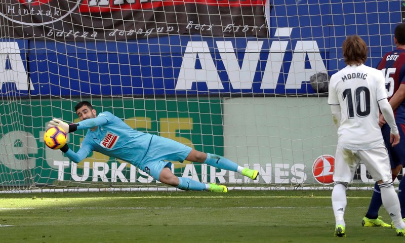 VIDEO: Novi potop Reala, Eibar pregazio Madriđane i nanio Solariju prvi poraz