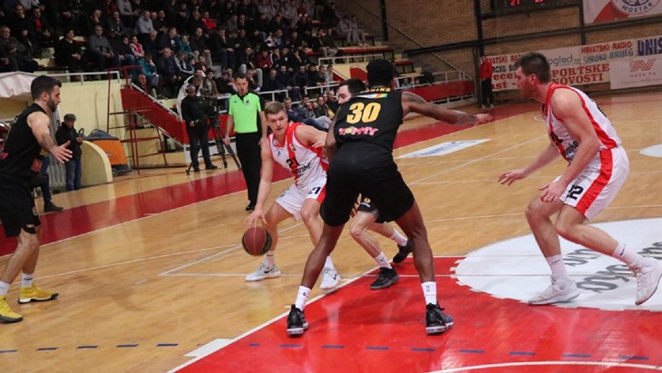 Split poražen u Mostaru, Zrinjski do treće pobjede sezone