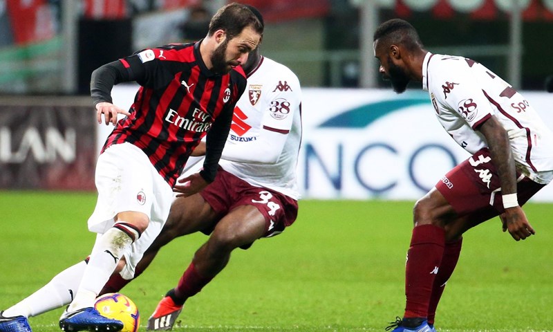 Milan "samo" remizirao kod Frosinonea, Halilović ostao na klupi