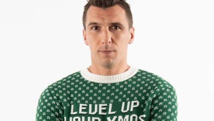 FANATIK: Mandžukić se pita hoće li i on dobiti poklon od Djeda Mraza