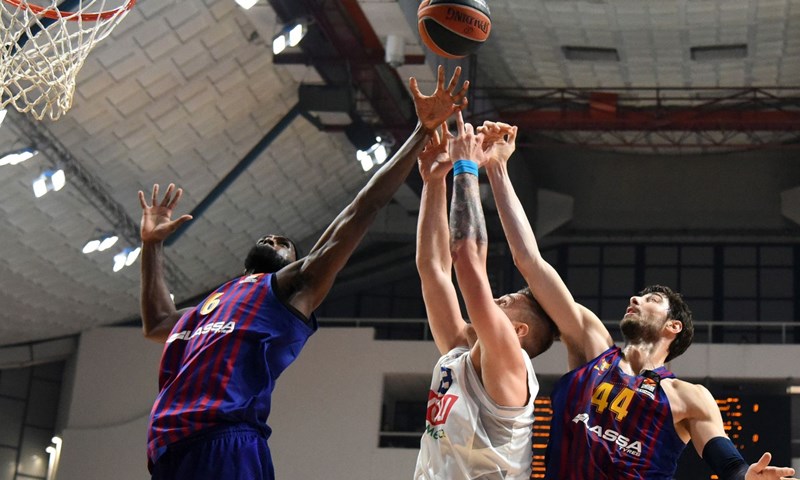 Tomićeva Barcelona dočekuje Simonov Efes, Perasovićeva Baskonia ide po treću uzastopnu pobjedu u gostima