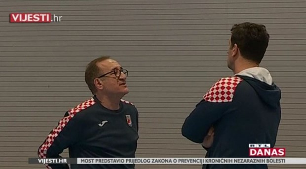 [RTL Video] U posjeti rukometašima u Poreču: Izbornik Červar pripreme rasporedio na tri dijela