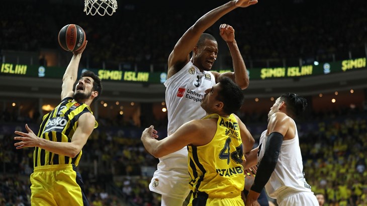 Fenerbahče preokrenuo u velikom derbiju, Pitino startao pobjedom, Budućnost ispustila 17 razlike