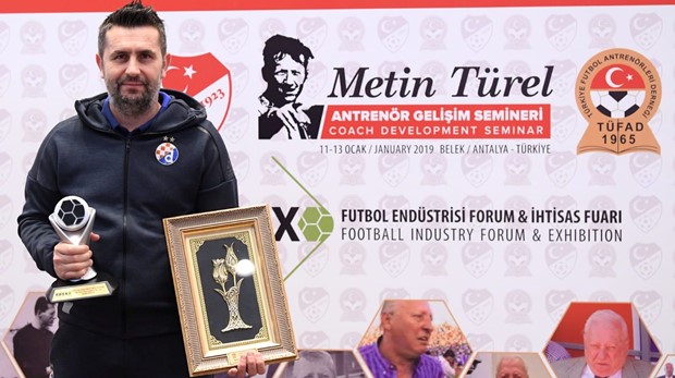 Nenad Bjelica dobio veliko priznanje, proglašen najboljim stranim klupskim trenerom