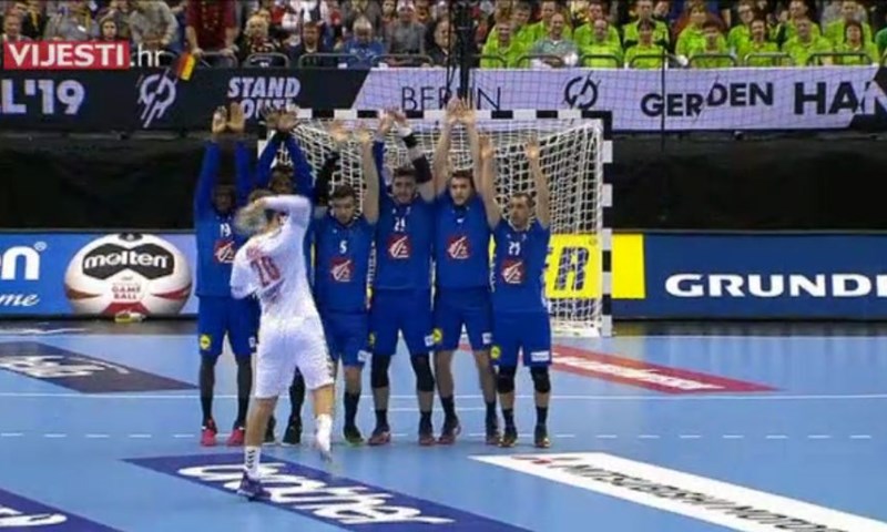 [RTL Video] Gol kakav se rijetko viđa, Vincent Gerard na trenutak zaspao i razveselio Srbe