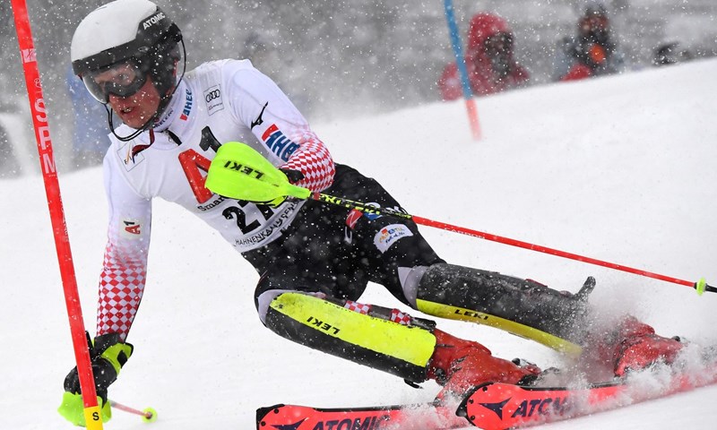 Hirscher uvjerljiv u prvoj vožnji u Schladmingu, Elias Kolega odličan 18., Istok Rodeš 27.