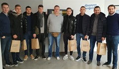 Igrači i trener Dinama posjetili izložbu "Dinamovo proljeće"
