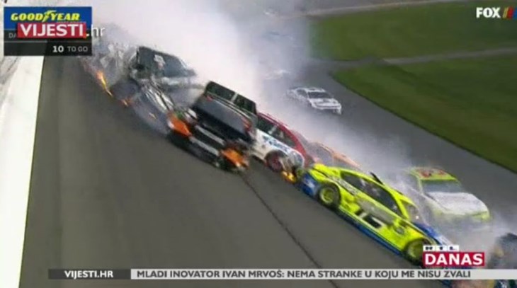 [RTL Video] Ružne scene s Floride: U lančanom sudaru na NASCAR utrci stradao 21 automobil, ali nijedan vozač
