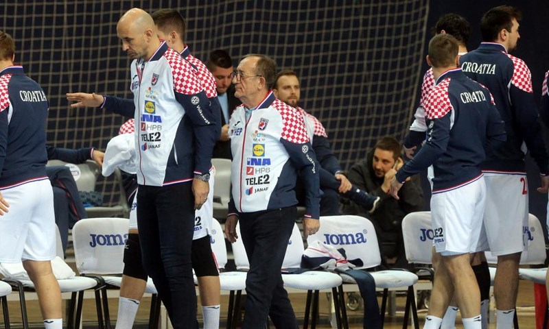 Davor Dominiković nije više Červarov pomoćnik, naslijedio ga je Silvio Ivandija