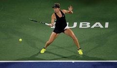 Belinda Bencic slavila u Dubaiju četvrtom uzastopnom pobjedom u tri seta