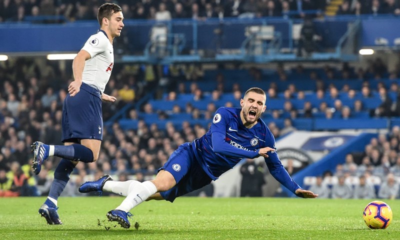 Chelsea slavio u londonskom derbiju protiv Tottenhama, Redsi petardom ispratili Watford kući