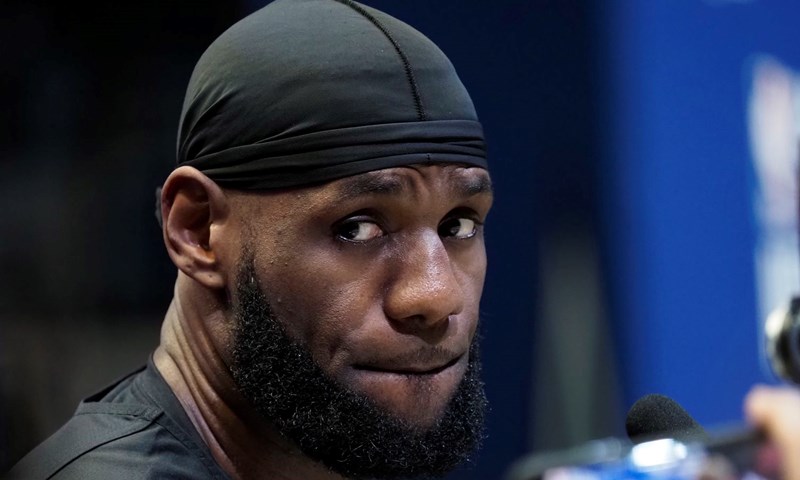 Shams Charania: Irving se raspituje o mogućem dolasku LeBrona u Maverickse
