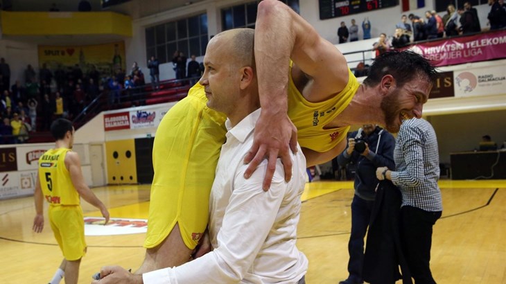 Definitivno raskinuta suradnja s Anzulovićem, Grgurević novi trener Splita