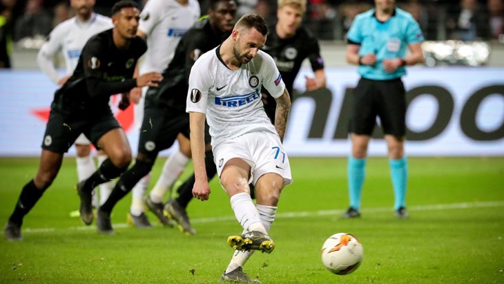 Brozović pod upitnikom za Eintracht, Miranda mora na operaciju