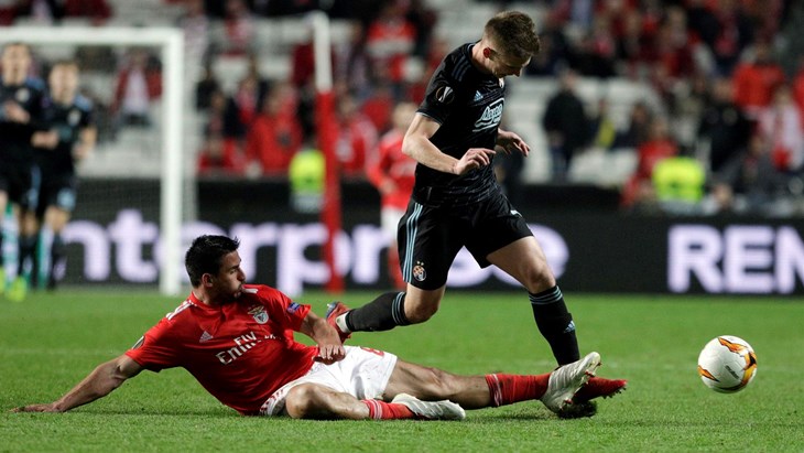 Derbi Napolija i Arsenala, Rebić s Eintrachtom protiv Benfice