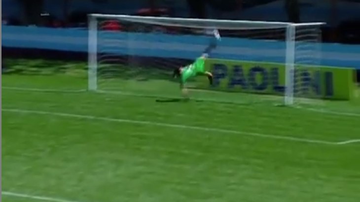 FANATIK: I Rene Higuita bi zapljeskao na ovakvu obranu