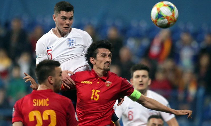 Crnogorci poveli, Englezi im kasnije napunili mrežu, ozljeda Ronalda