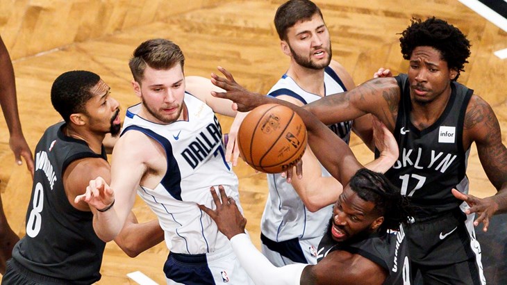 Sjajni Dončić nije mogao protiv još boljeg LeBrona, Mavericksi pali u produžetku