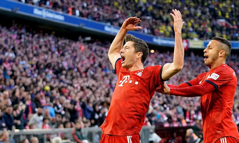 Uraganski Bayern pomeo Borussiju, Kovač preuzeo vrh Bundeslige!
