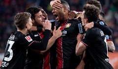 Bayer rastavio Augsburg i stigao do treće uzastopne pobjede