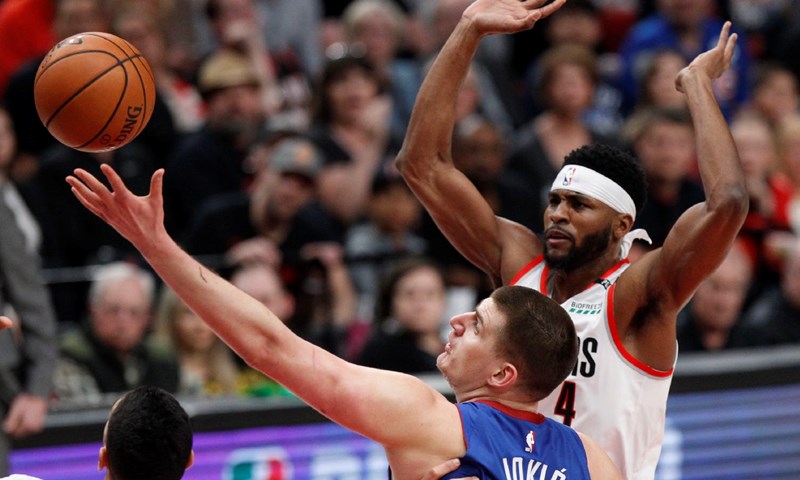 Jokić: "U jako dobroj sam formi, ne znam o čemu pričaju", Malone: "Ispričao sam mu se"