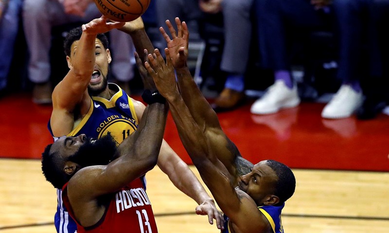 Harden doveo Rocketse na 2-2, Warriorsi propustili priliku za produžetak