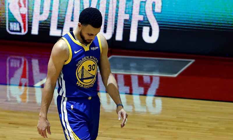 Šarić odličan u glatkoj pobjedi protiv Warriorsa, Stephen Curry slomio ruku