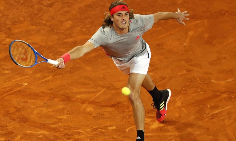 Sjajni Tsitsipas razočarao Španjolce i ostavio Nadala bez finala